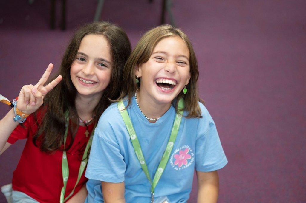 Cum stimulăm motivația intrinsecă a copiilor pentru a învăța engleză la English Kids Academy