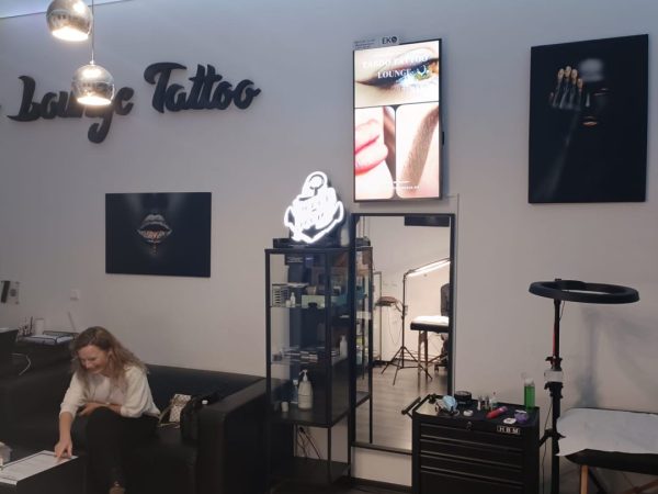 Reteaua-Digitala-Indoor-DOOH-TABOO-LOUNGE-TATTOO-Salon-de-tatuaje-2